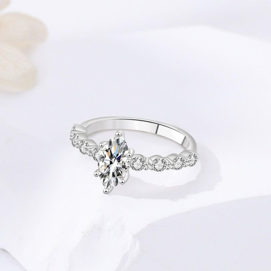 Marquise Cut Diamond Engagement Ring