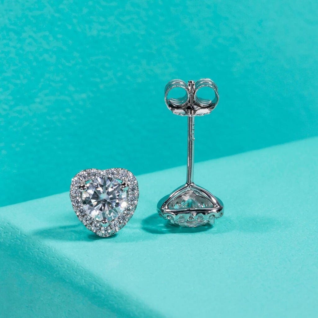 Heart Shape Stud Earring Diamond 