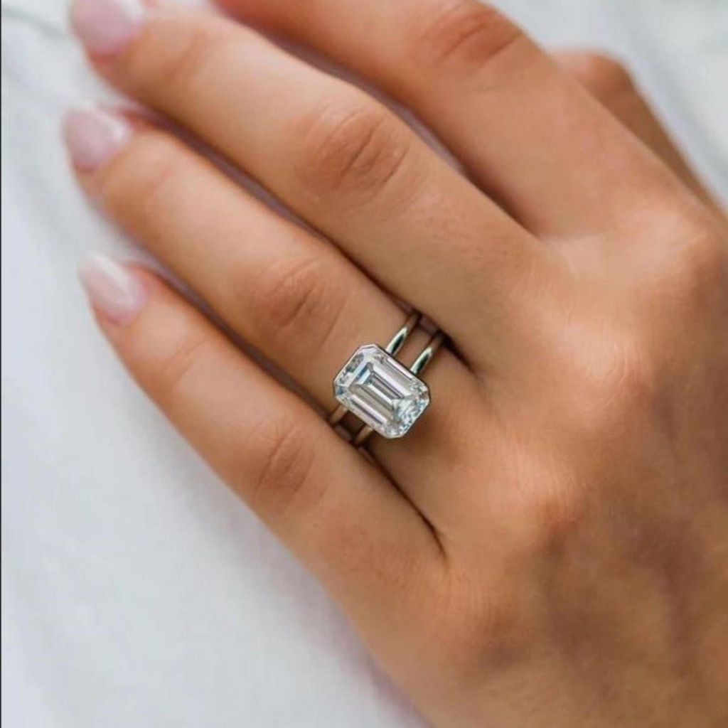  Emerald Diamond Engagement Ring for Women                                        