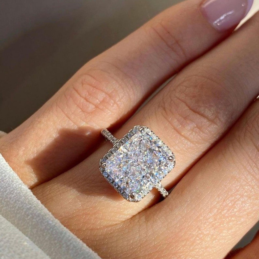 Radiant Diamond  Engagement For Women 