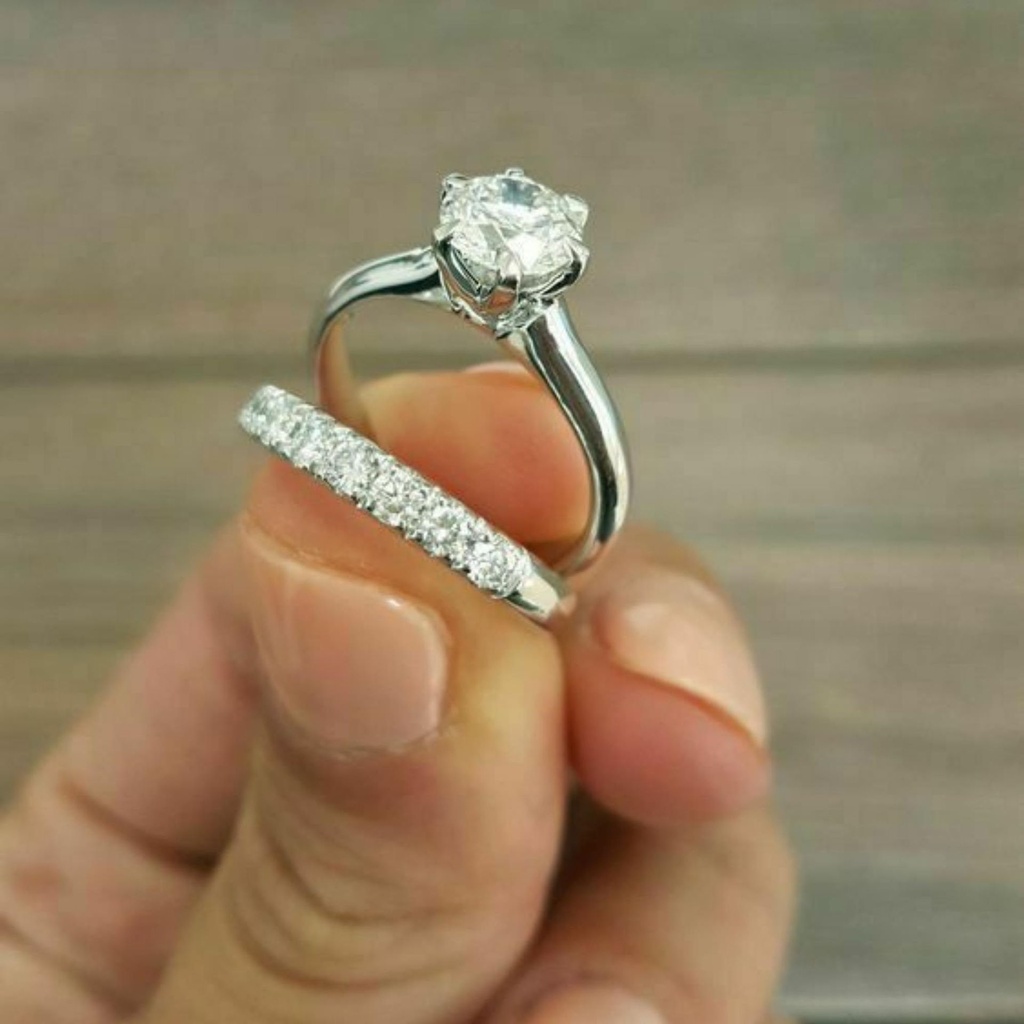 Round Shape Diamond Bridal Ring for Women