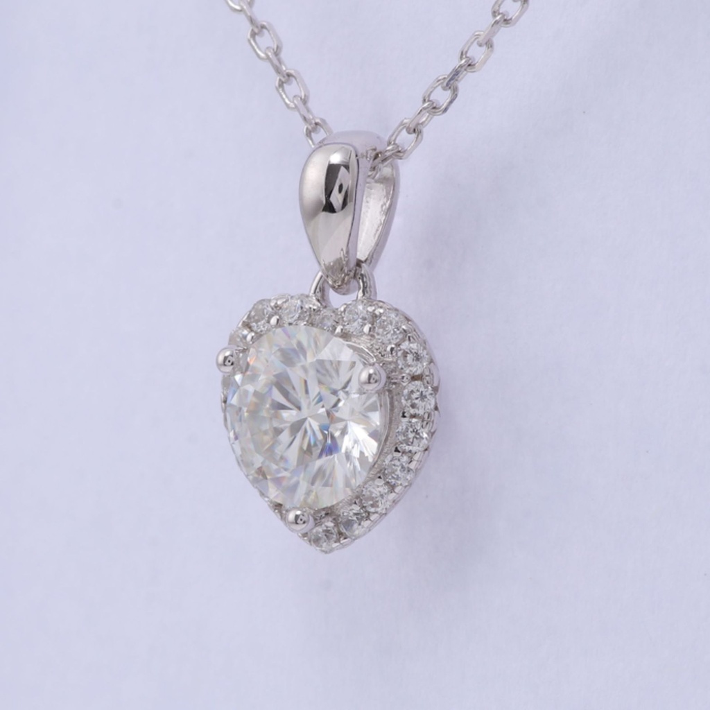  Round Moissanite Diamond Pendant