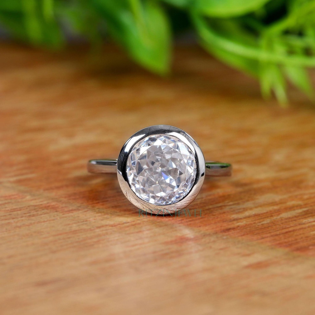 Portuguese Round Diamond Engagement Ring for Women