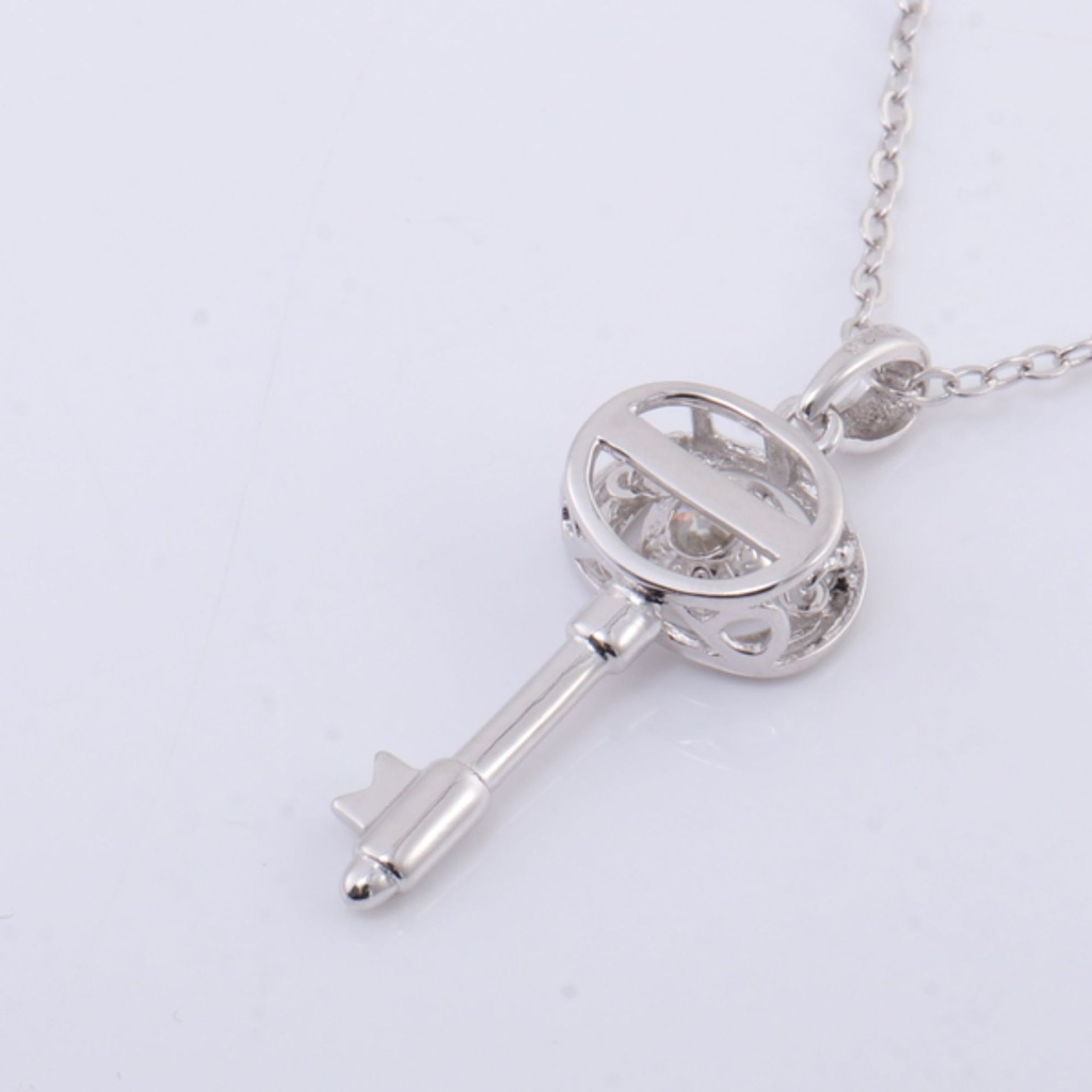  Round Diamond Pendant