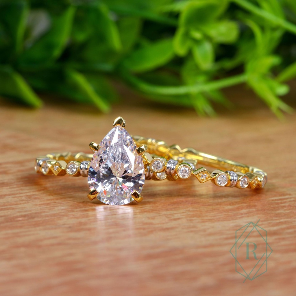 Pear Shape Diamond Bridal Ring for Women