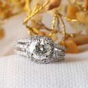 Round Diamond Stone Halo Style Bridal Ring for Her