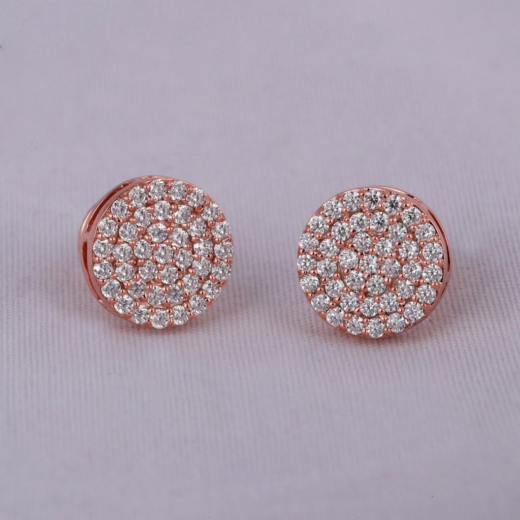 Elevate your everyday look with this simple yet elegant 14 kt rose gold lab grown diamonds