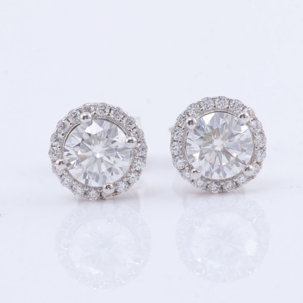  Round Moissanite Diamond Stud Earring