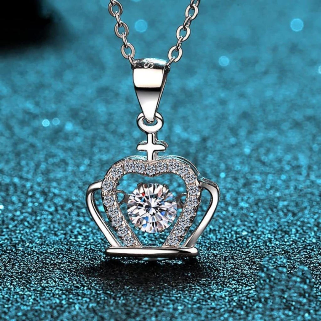 Round Diamond Heart Shape Necklace For Women