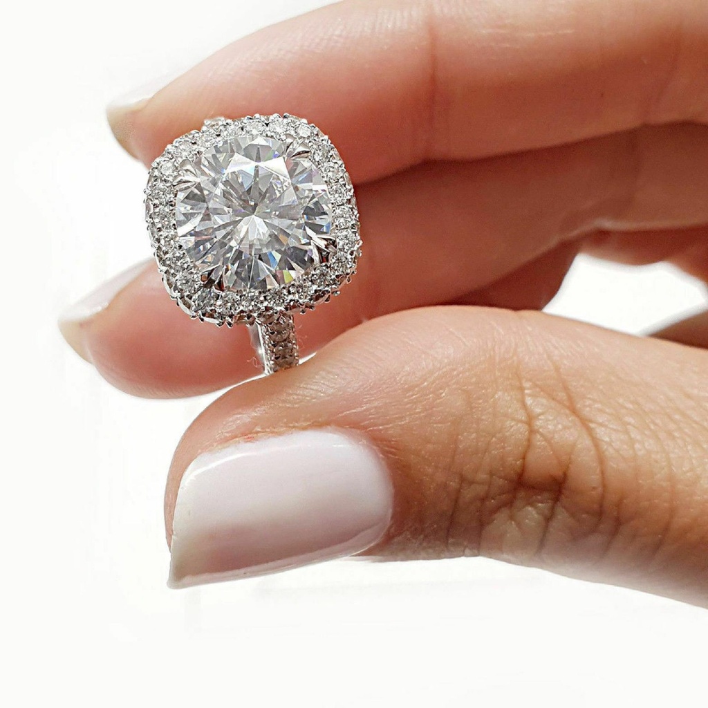 Round Cut Diamond Hidden Halo Engagement Ring for Women