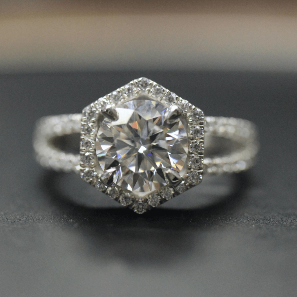  Round Cut Diamond Shaped 4 Prong Set Halo Anniversary Ring For Women