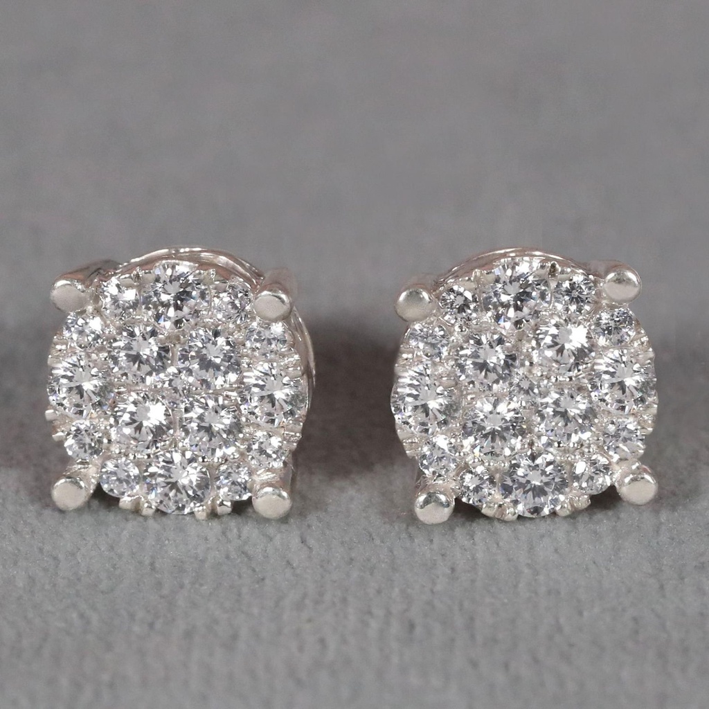 Exquisite prong setting lab grown 14 kt white gold diamond studded earring with vvs clarity
