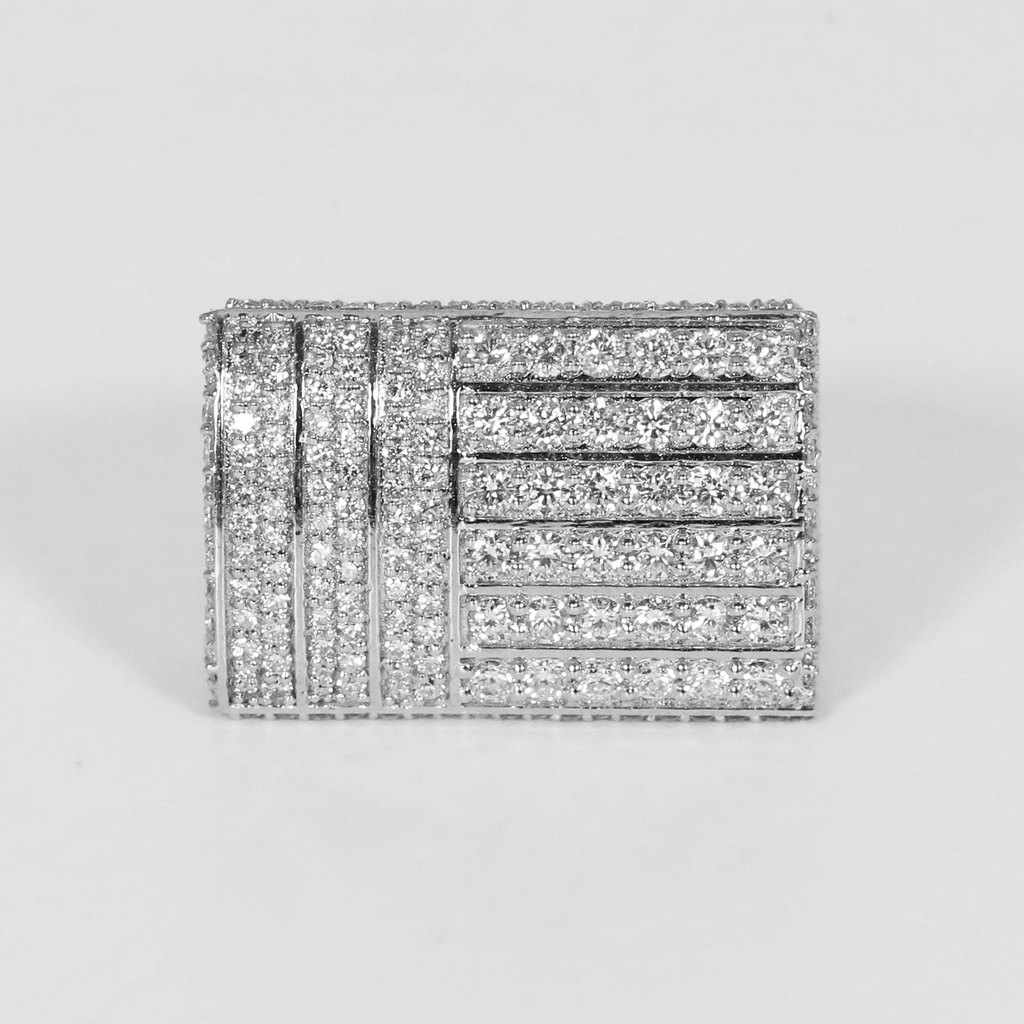 Stylish and elegant 14 kt white gold lab grown diamond hip hop ring for men to wear at party or wedding