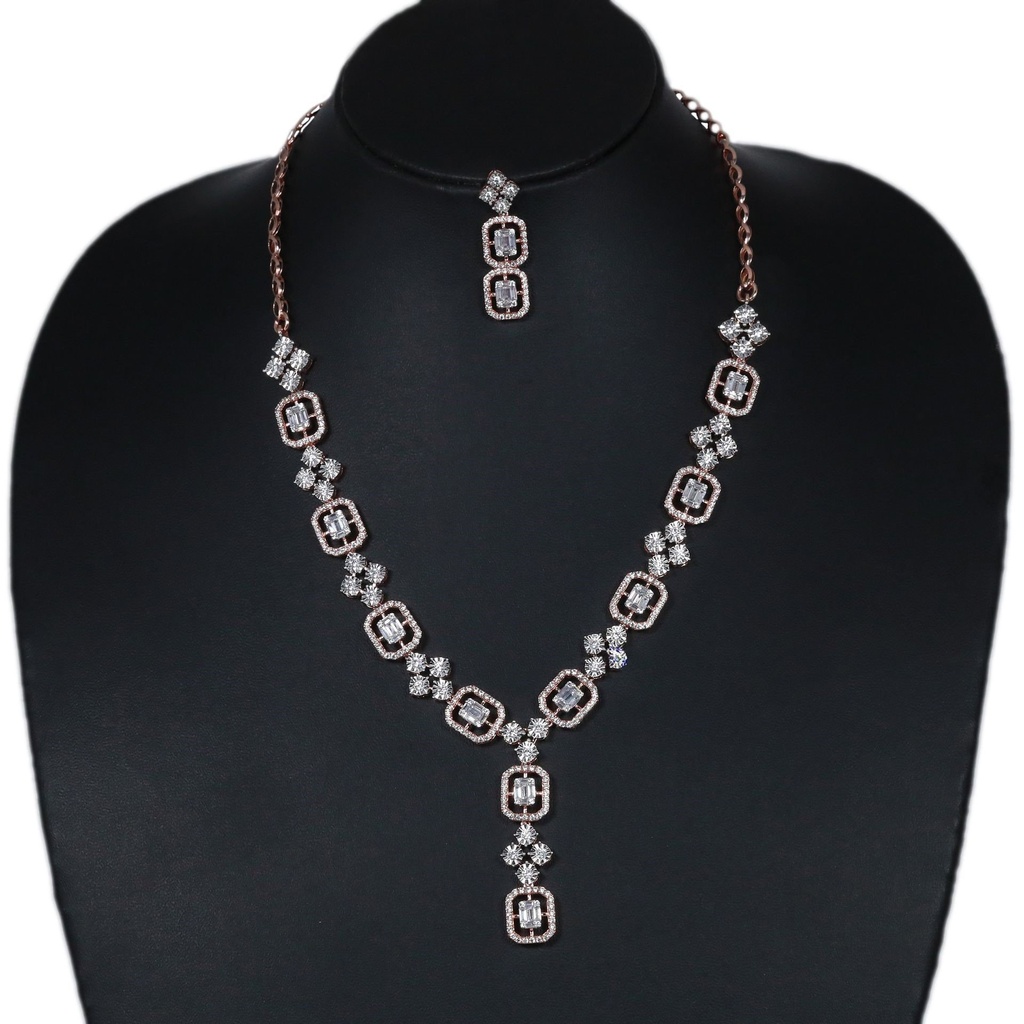 Meticulously crafted 14 kt rose gold lab grown diamond necklace for women in vvs clarity diamonds