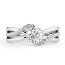 Round Cut Diamond Twisted Anniversary Ring for Women