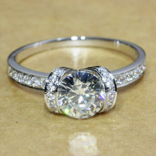 Round Cut Diamond Unique Style Engagement Ring for Women