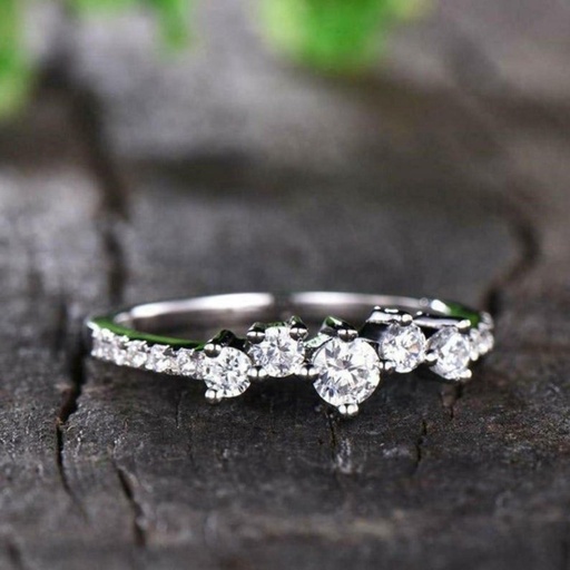 Round Diamond Engagement Ring For Women