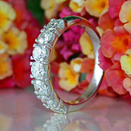 Round Cut Stone Engagement Ring for Women