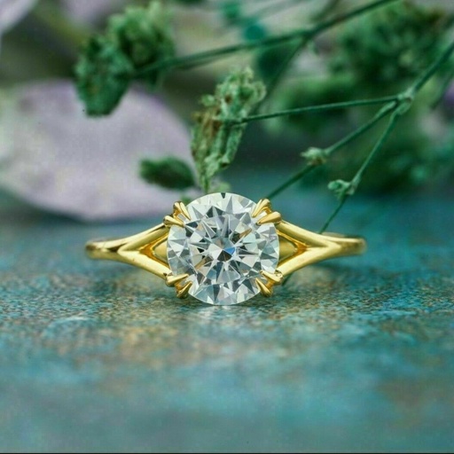 Round Diamond Engagement Ring for Women