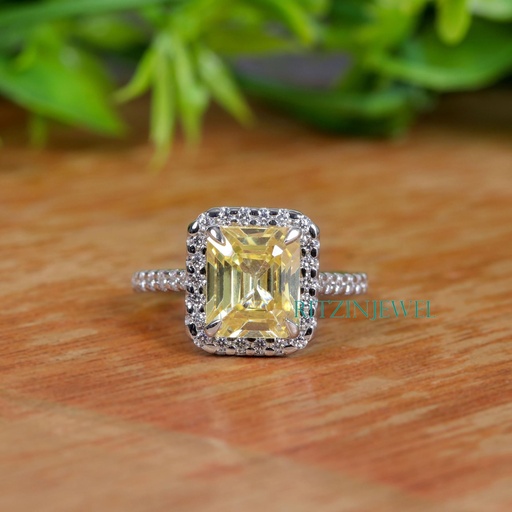 Emerald Diamond Engagement Ring for Women