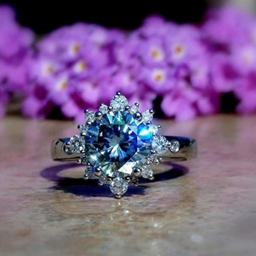 Round Diamond Halo Engagement Ring for Women