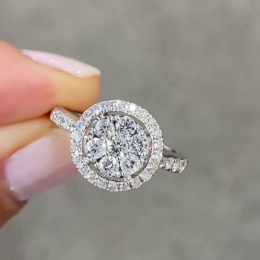 Round Cut Diamond Art Deco Halo Engagement Ring for Women